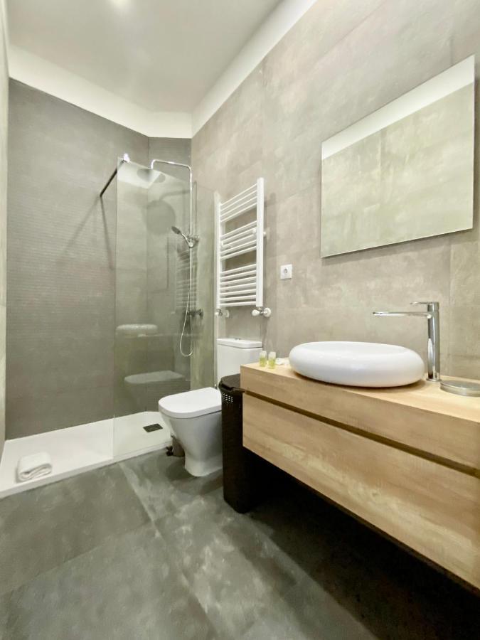 Charming La Latina Market Madrid Bagian luar foto
