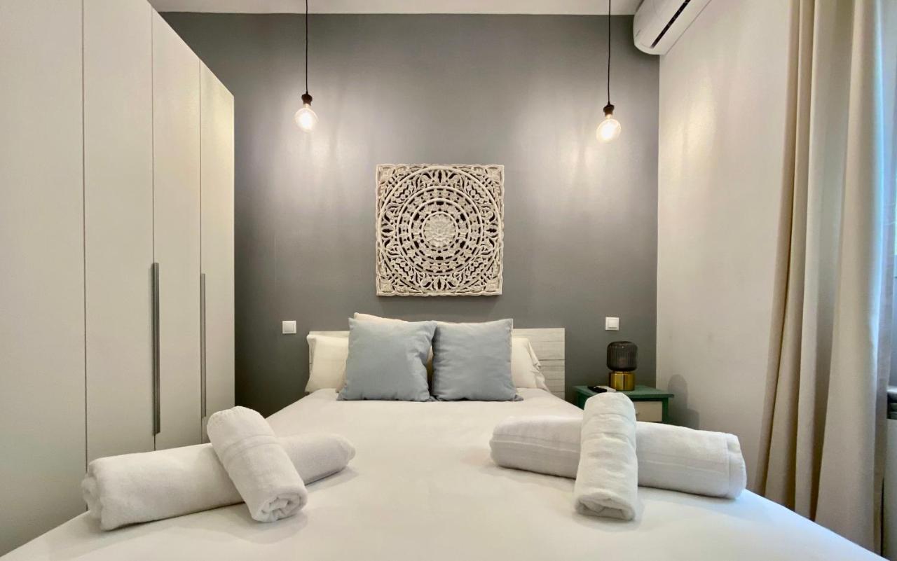 Charming La Latina Market Madrid Bagian luar foto